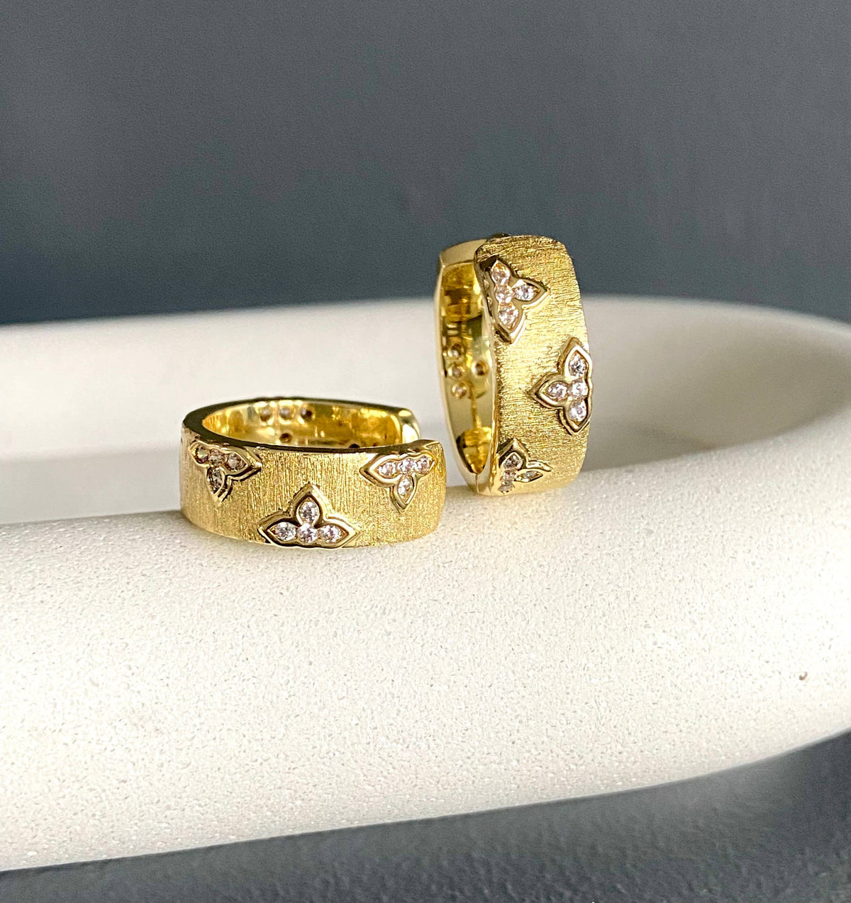 Satia Hoop Earrings